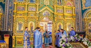 Sfânta Liturghie în ziua prăznuirii Intrării în Biserică a Maicii Domnului, la Catedrala mitropolitană din Chișinău