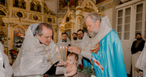 ÎPS Mitropolit Vladimir a oficiat Taina Sfântului Botez și a Mirungerii pentru pruncul Ilie Panas