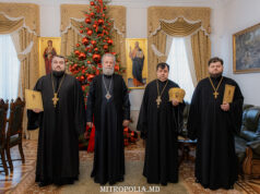 Trei preoți din municipiul Chișinău au fost decorați cu distincții clericale