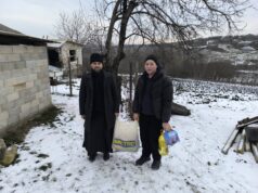Colindul milosteniei a ajuns la 50 de familii din Cruglic