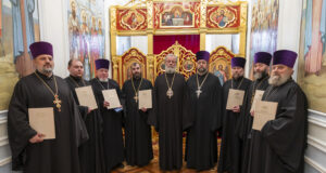 Înaltpreasfințitul Mitropolit Vladimir a conferit distincții mai multor preoți și mireni