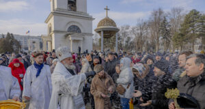 ÎPS Mitropolit Vladimir a oficiat Sfânta Liturghie și Rânduiala slujbei Aghiesmei Mari, la Catedrala Mitropolitană
