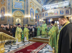 В Неделю сыропустную, воспоминание Адамова изгнания (Прощеное воскресенье), Митрополит Владимир совершил Литургию в соборе Рождества Христова г. Кишинева