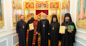 Doi clerici din Eparhia Chișinăului au fost decorați la Reședința Mitropolitană din capitală