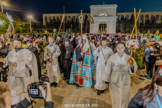Mitropolia Moldovei va aduce Sfânta Lumină de la Ierusalim în țara noastră