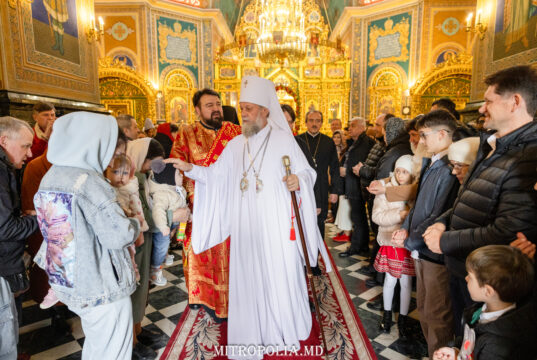Înaltpreasfințitul Mitropolit Vladimir a oficiat Vecernia Învierii, la Catedrala Mitropolitană din Chișinău