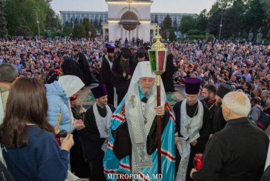 Vă invităm să întâmpinăm Sfânta Lumină de la Ierusalim în țara noastră