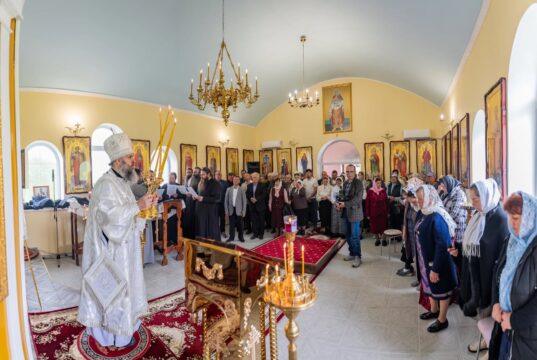 PS Siluan, Episcopul Orheiului, a oficiat Sfânta Liturghie și slujba de sfințire a Prestolului și a Bisericii cu hramul „Sfântul Mare Mucenic Dimitrie” din s. Cucuruzenii de Sus, r. Orhei