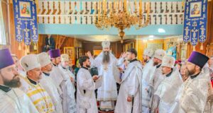 Sfințirea Sfintei Mese și Dumnezeiasca Liturghie în parohia „Sf. M. Mc. Gheorghe” din satul Geamăna, raionul Anenii Noi