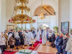Liturghie arhierească în parohia „Sfântul Ierarh Nicolae” din s. Maximovca, r. Anenii Noi