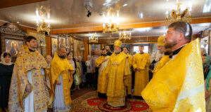 Mitropolitul Vladimir a liturghisit la hramul parohiei „Sf. Irh. Vasile cel Mare și Sf. Irh. Luca al Crimeei” din Chișinău