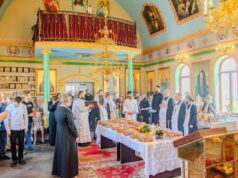 Sfânta Liturghie în parohia „Sfinții și Drepții Dumnezeiești Părinți Ioachim și Ana” din orașul Sîngera