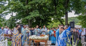 Liturghie arhierească la hramul Mănăstirii „Adormirea Maicii Domnului” Țigănești