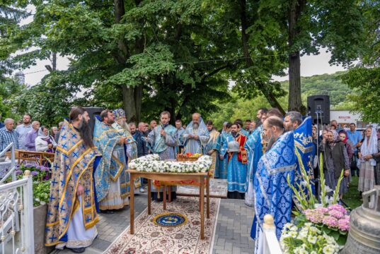 Liturghie arhierească la hramul Mănăstirii „Adormirea Maicii Domnului” Țigănești
