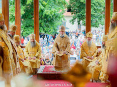 Mitropolitul Vladimir a condus Sfânta Liturghie la împlinirea a zece ani de la canonizarea Sfântului Ierarh Gavriil Bănulescu-Bodoni