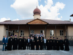 Mitropolitul Vladimir a vizitat Centrul Eparhial al Episcopiei de Edineț și Briceni și Seminarul Teologic pentru fete din orașul Edineț