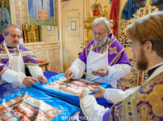 Mitropolitul Vladimir a oficiat rânduiala Sfințirii Antimiselor și Dumnezeiasca Liturghie, la Catedrala Mitropolitană