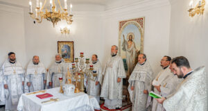 Mitropolitul Vladimir a oficiat rânduiala sfințirii bisericii și Sfânta Liturghie în parohia Ruseștii Vechi