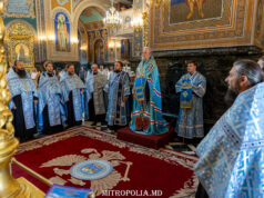 Mitropolitul Vladimir a săvârșit slujba Acatistului Acoperământului Maicii Domnului, la Catedrala Mitropolitană din Chișinău